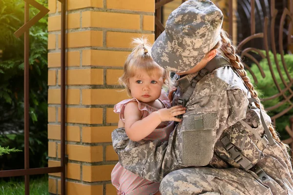 Cute Baby Girl Her Military Mother Outdoors — Stock Photo, Image