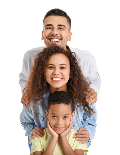 Glad Interracial Familj Vit Bakgrund — Stockfoto