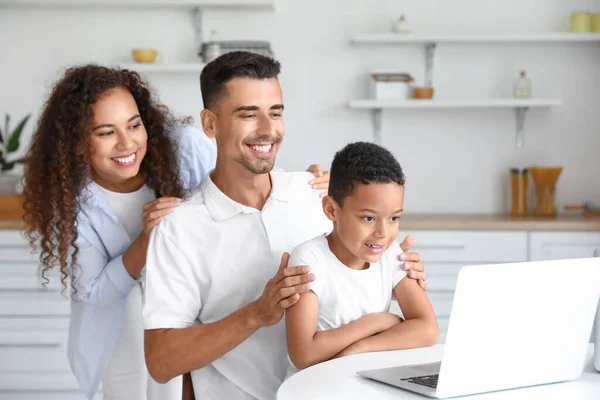 Interracial Family Video Chatting Home — Stock Photo, Image