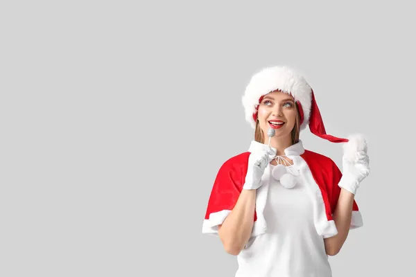 Bella Giovane Donna Costume Babbo Natale Con Lecca Lecca Sfondo — Foto Stock