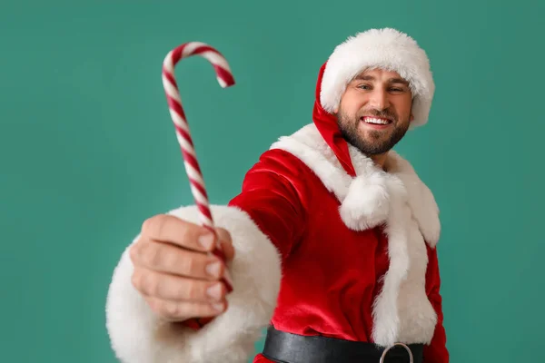 Weihnachtsmann Mit Zuckerrohr Auf Grünem Hintergrund Nahaufnahme — Stockfoto