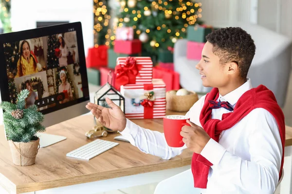 African American Man Christmas Online Party Home — Stock Photo, Image