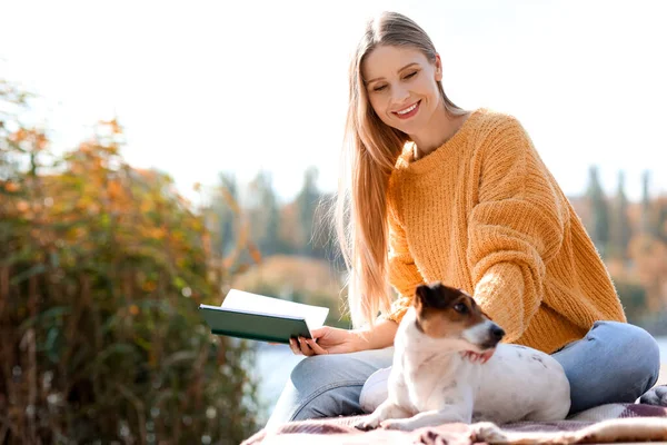 Beautiful Woman Cute Dog Reading Book Autumn Day — Stock Photo, Image
