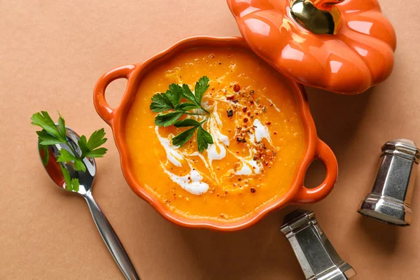 Pot Delicious Pumpkin Cream Soup Spices Color Background — Stock Photo, Image