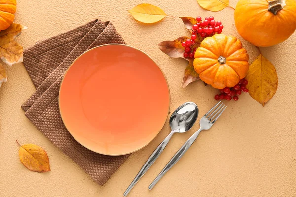 Composition Table Setting Pumpkins Autumn Leaves Beige Background — Stock Photo, Image