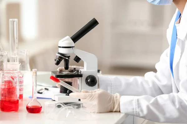 Scientist Working Sample Laboratory — Stock Photo, Image