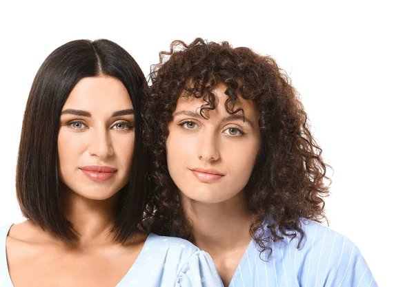 Retrato Hermanas Jóvenes Hermosas Sobre Fondo Blanco — Foto de Stock