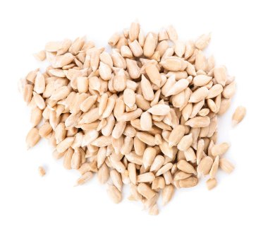 Beyaz arka plan ayçiçeği çekirdeği yığını