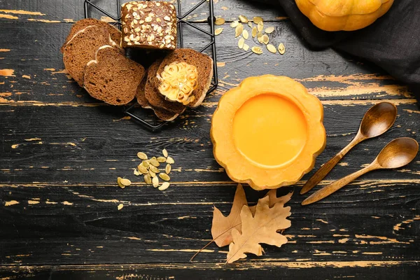 Tasty Soup Served Pumpkin Bread Black Wooden Background — Stock Photo, Image