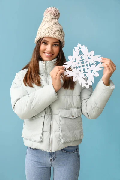 Beautiful Woman Warm Hat Paper Snowflake Blue Background — Stock Photo, Image