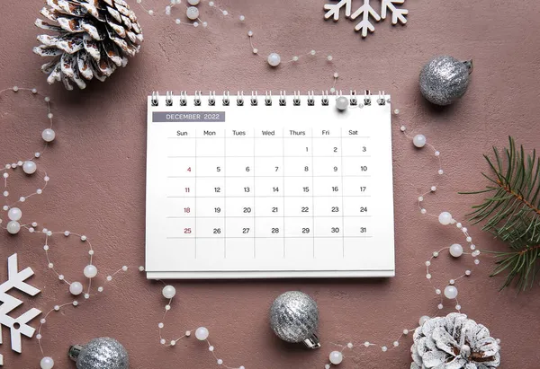 Calendario Papel Para Diciembre 2022 Decoración Navideña Cuentas Sobre Fondo — Foto de Stock