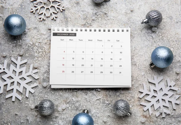 Calendario Papel Para Diciembre 2022 Decoración Navideña Sobre Fondo Grunge —  Fotos de Stock