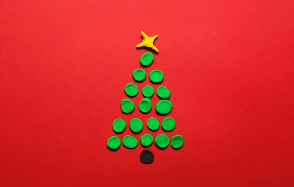 Árbol Navidad Creativo Hecho Plastilina Sobre Fondo Color —  Fotos de Stock