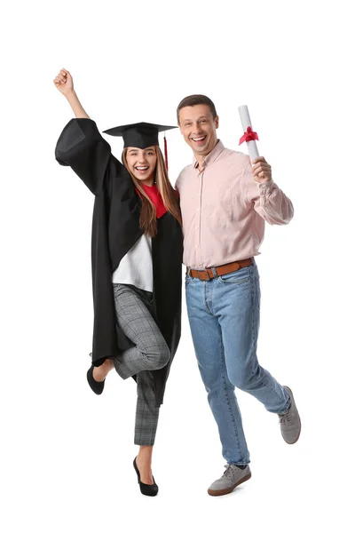 Ευτυχισμένη Φοιτήτρια Αποφοίτησης Τον Πατέρα Της Λευκό Φόντο — Φωτογραφία Αρχείου