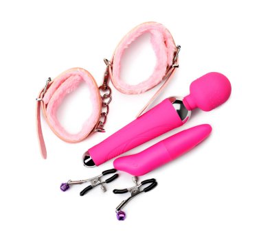 Beyazda izole edilmiş farklı seks oyuncakları.