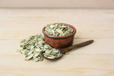 Masada kabak çekirdekli kase ve kaşık