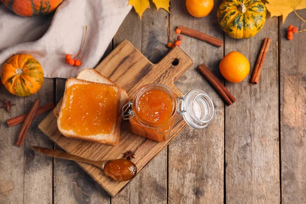 Jar Sweet Pumpkin Jam Oranges Toasts Wooden Background — Stock Photo, Image