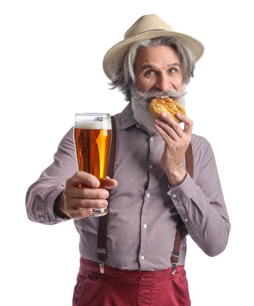 Oudere Man Traditionele Duitse Kleding Met Bier Pretzel Witte Achtergrond — Stockfoto