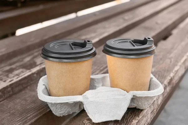 Takeaway Cups Tasty Latte Bench Park — Stock Photo, Image