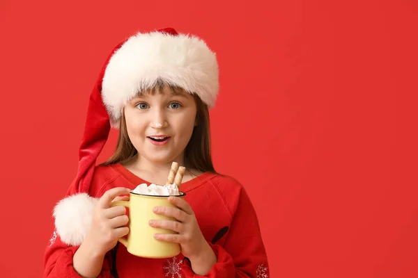 Petite Fille Avec Tasse Cacao Chaud Sur Fond Couleur — Photo