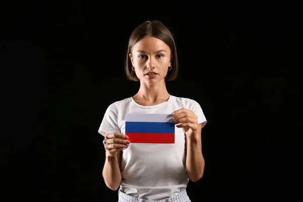 Rusya Bayrağı Altında Güzel Bir Genç Kadın — Stok fotoğraf