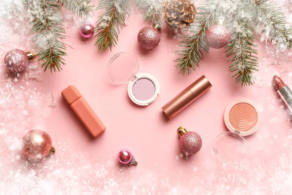 Decoração Natal Cosméticos Maquiagem Fundo Rosa — Fotografia de Stock