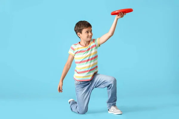 Funny Little Boy Playing Frisbee Color Background — Stock Photo, Image