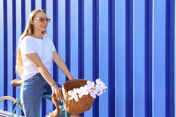 Pretty Teenage Girl Sunglasses Bicycle Blue Fence — Stock Photo, Image