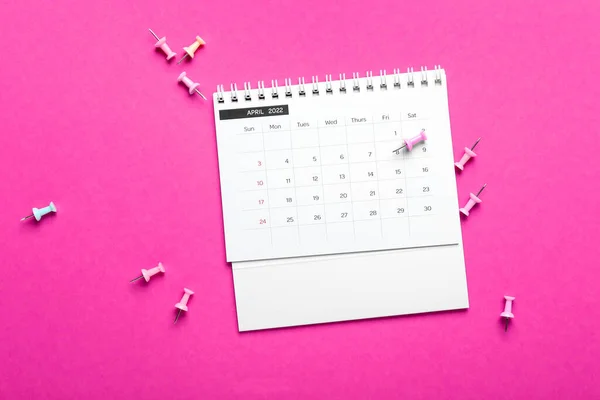 Flip Calendario Carta Aprile 2022 Perni Sfondo Colori — Foto Stock