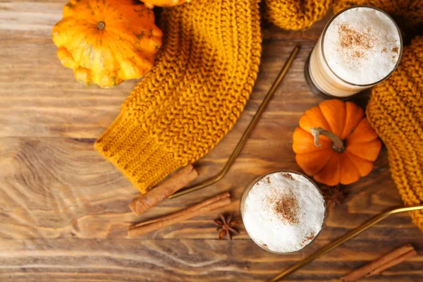 Glasses Tasty Pumpkin Latte Wooden Background — Stock Photo, Image