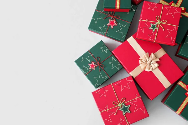 Различные Рождественские Подарки Коробки Белом Фоне — стоковое фото