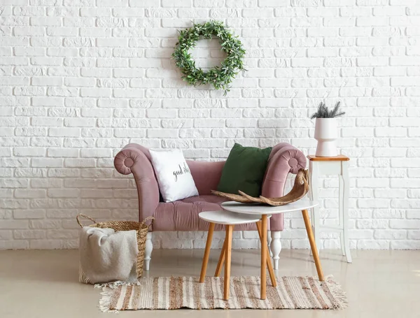 Pink Armchair Tables Christmas Decor White Brick Wall — Stock Photo, Image