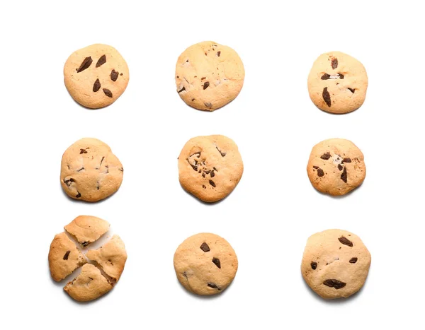 Sabrosas Galletas Caseras Con Chispas Chocolate Sobre Fondo Blanco — Foto de Stock