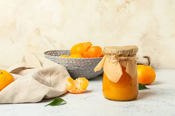 Jar Chutné Mandarinky Džem Světlém Pozadí — Stock fotografie
