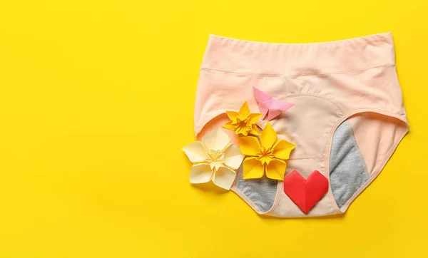 Period Panties Origami Heart Flowers Color Background — Stock Photo, Image