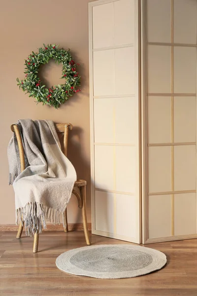 Chair Plaid Folding Screen Christmas Wreath Hanging Color Wall — Stock Photo, Image