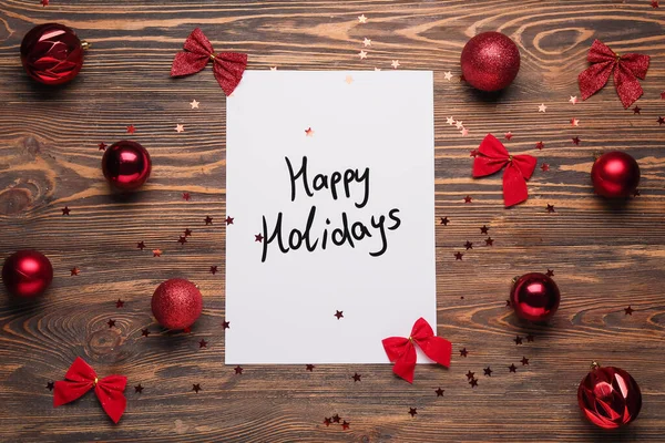 Cartão Saudação Com Texto Happy Holidays Decoração Natal Fundo Madeira — Fotografia de Stock