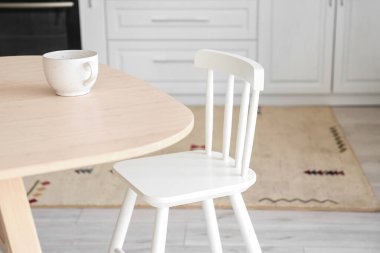 Masa ve sandalye modern mutfak