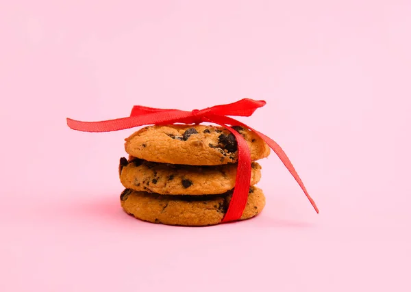 Tasty Chocolate Chips Cookies Color Background — Stock Photo, Image