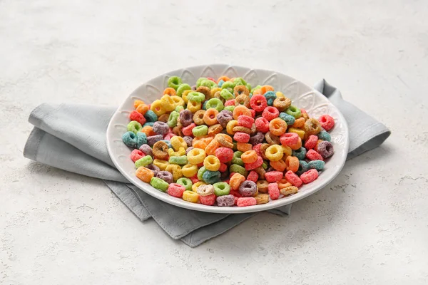 Plate Colorful Cereal Rings Light Grunge Background — Stock Photo, Image