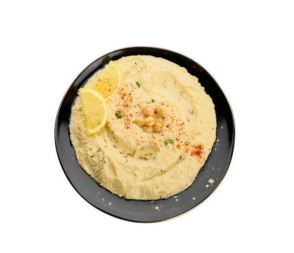 Talerz Pysznym Hummusem Cytryną Białym Tle — Zdjęcie stockowe