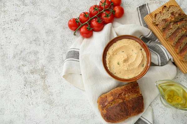 Bowl Delicious Hummus Bread Tomatoes Light Background — Stock Photo, Image