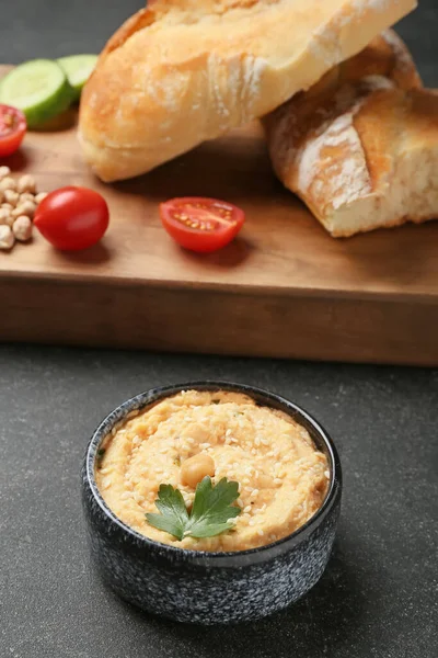 Bowl Delicious Hummus Dark Background — Stock Photo, Image