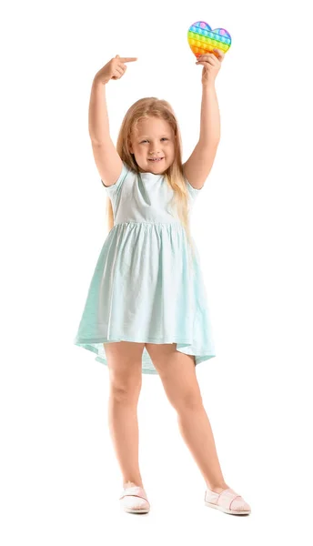 Dziewczyna Wskazując Palcem Kształcie Serca Pop Fidget Zabawki Białym Tle — Zdjęcie stockowe