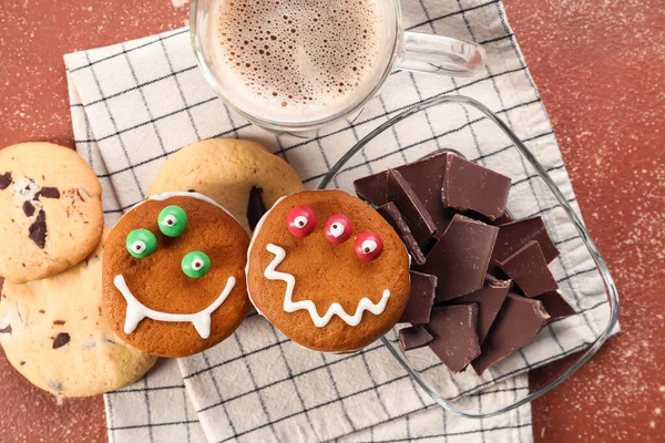 Cookies Drôles Avec Chocolat Tasse Café Sur Fond Couleur — Photo