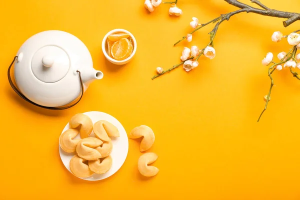 Cookie Uri Gustoase Mandarine Ceai Chinezesc Fundal Color — Fotografie, imagine de stoc