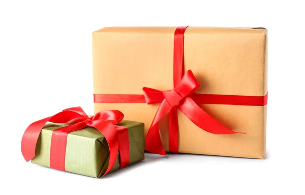Schöne Weihnachtsgeschenkboxen Isoliert Auf Weißem Hintergrund — Stockfoto