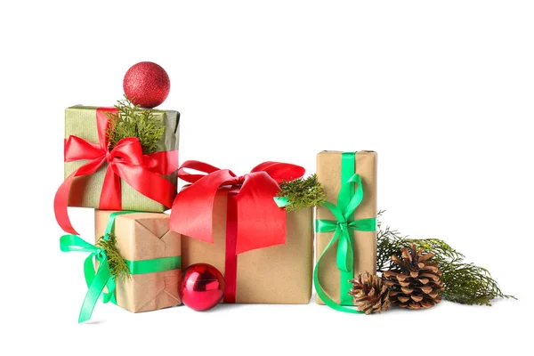 Krásné Vánoční Dárkové Krabice Dekorace Izolované Bílém Pozadí — Stock fotografie