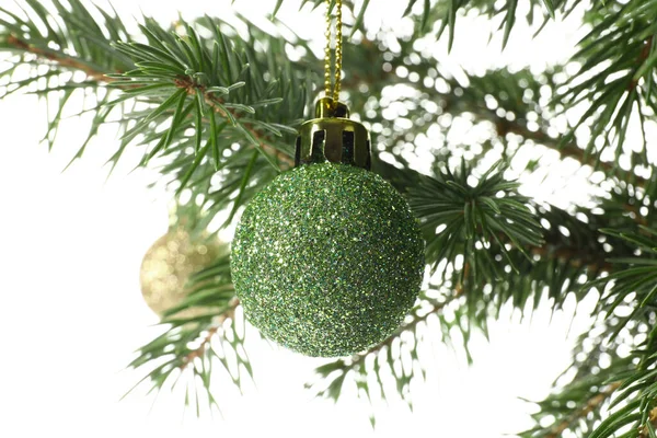 Χριστουγεννιάτικο Δέντρο Όμορφες Μπάλες Που Απομονώνονται Λευκό Φόντο Closeup — Φωτογραφία Αρχείου