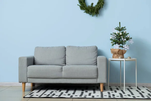 Beautiful Christmas Tree Pot Decorated Snowflakes Balls Table Comfortable Sofa — Stock Photo, Image